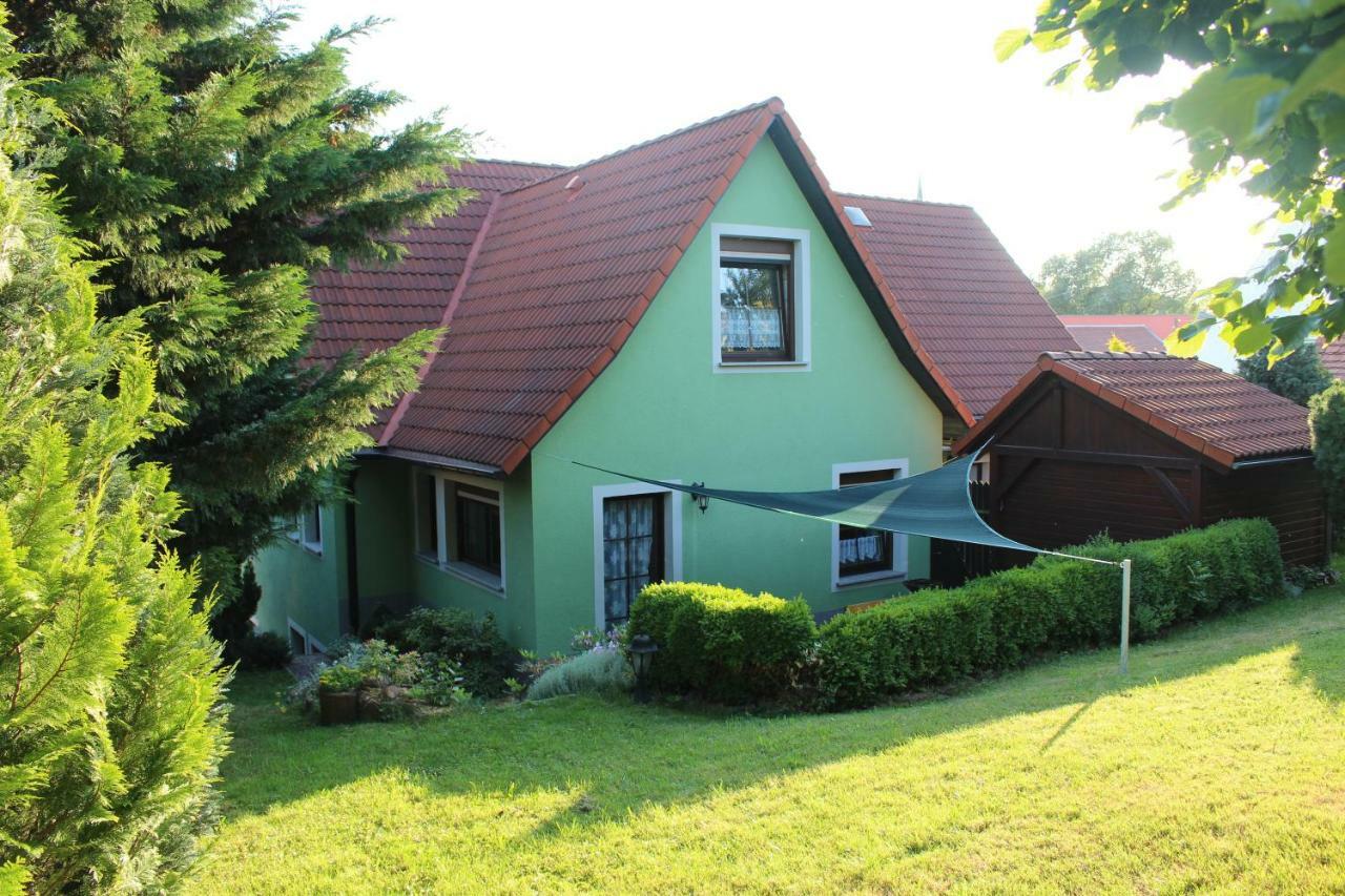Ferienwohnung "An Der St. Ludmila" Crostwitz Exteriör bild