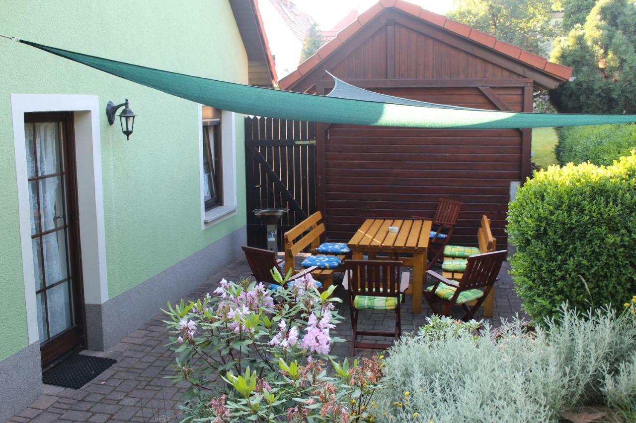 Ferienwohnung "An Der St. Ludmila" Crostwitz Exteriör bild