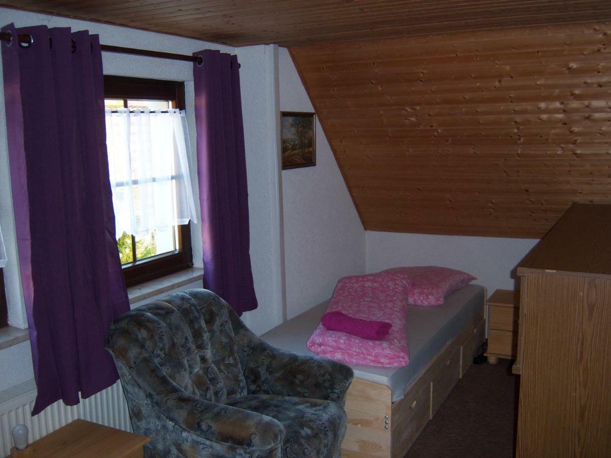 Ferienwohnung "An Der St. Ludmila" Crostwitz Exteriör bild